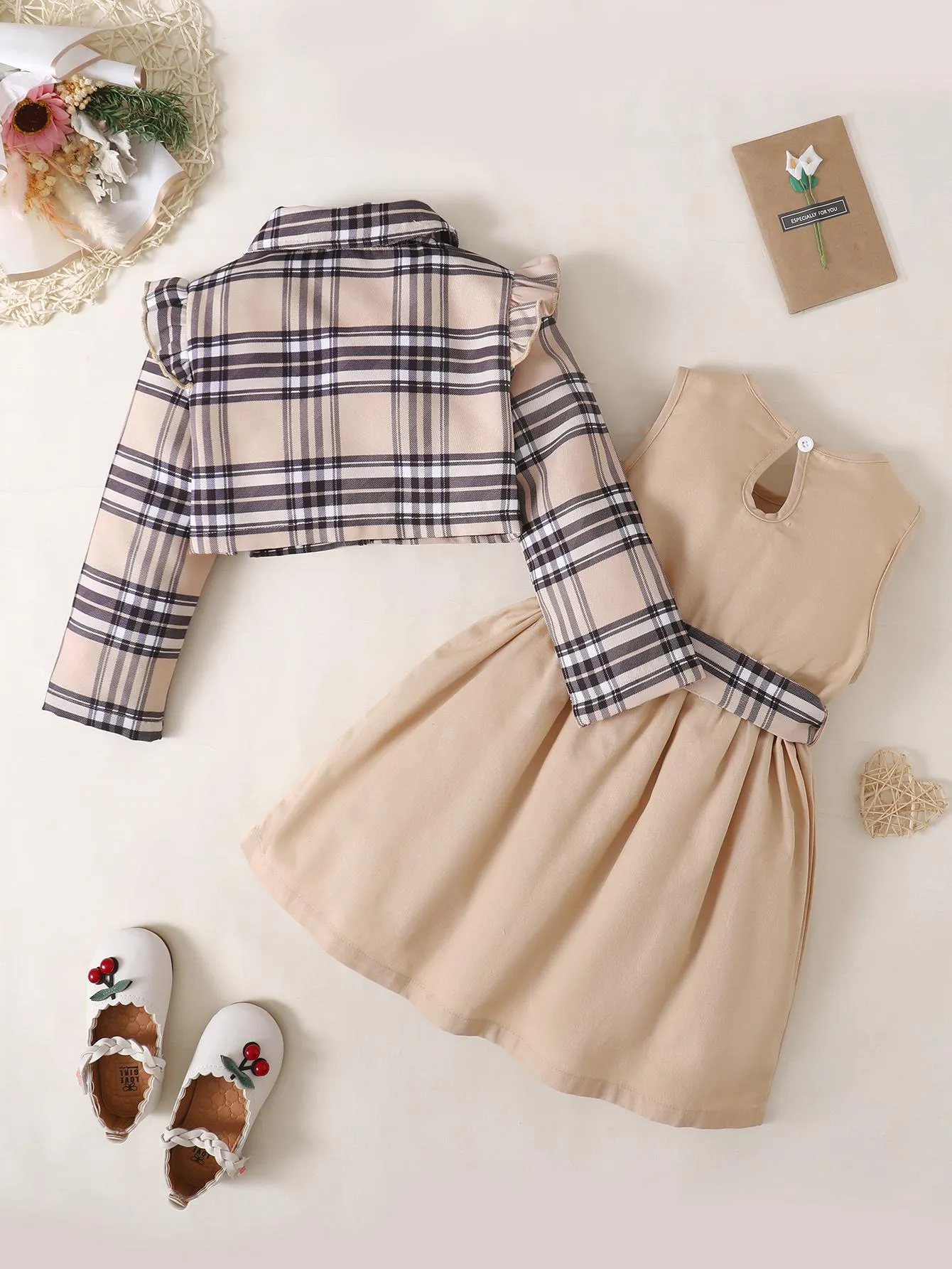 18M-5Y Baby Girls Outfits Turn-down Collar Plaid Ruffle Sleeve Coat Sleeveless Bow Dress 2Pcs Clothes Set Apricot Catpapa 122210602