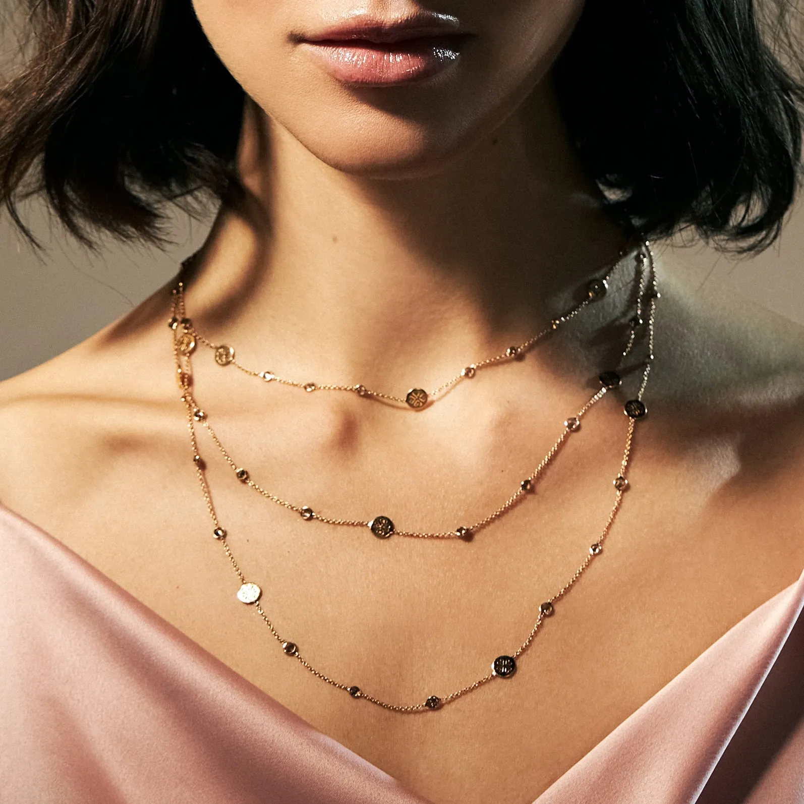 Signature Classic Necklace, Diamonds, Mid-Length